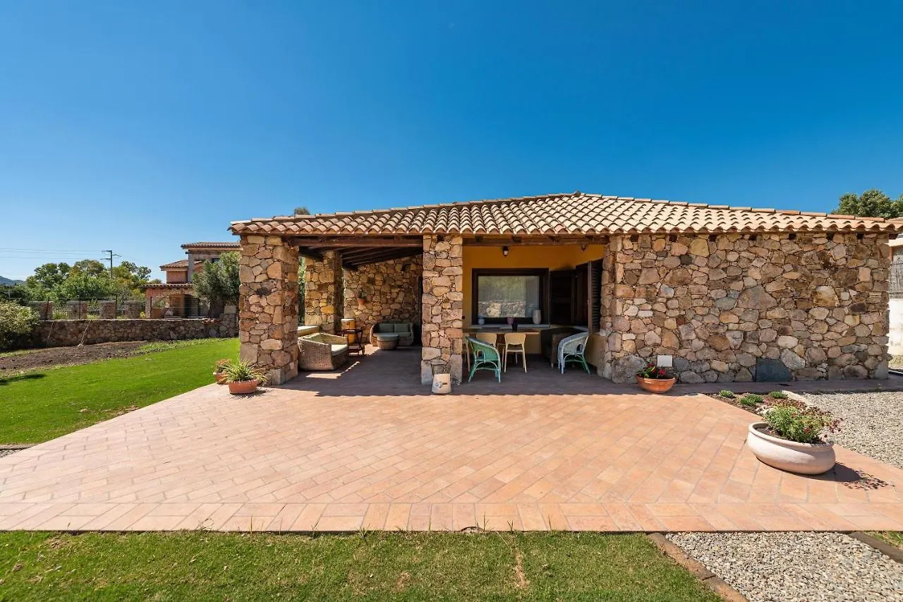 Villa Licia San Pietro 카스티아다스 0*,